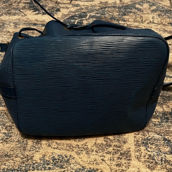LOUIS VUITTON Epi Petit Noe Toledo shoulder bag purse - 1993 Blue - AUTHENTIC - Picture 6 of 10
